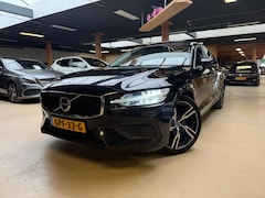 Volvo V60 - 2.0 D3 Pano Airco Lane Assist Trekhaak Cruise Control