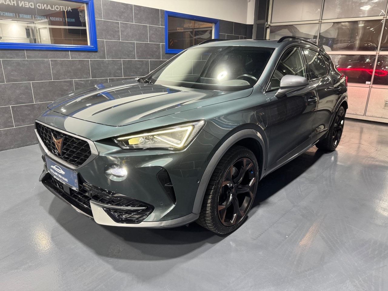 CUPRA Formentor - 1.4 e-Hybrid VZ Copper Edition - KEYLESS - VIRTUAL - PANO - CARPLAY - ACC - LED - AutoWereld.nl