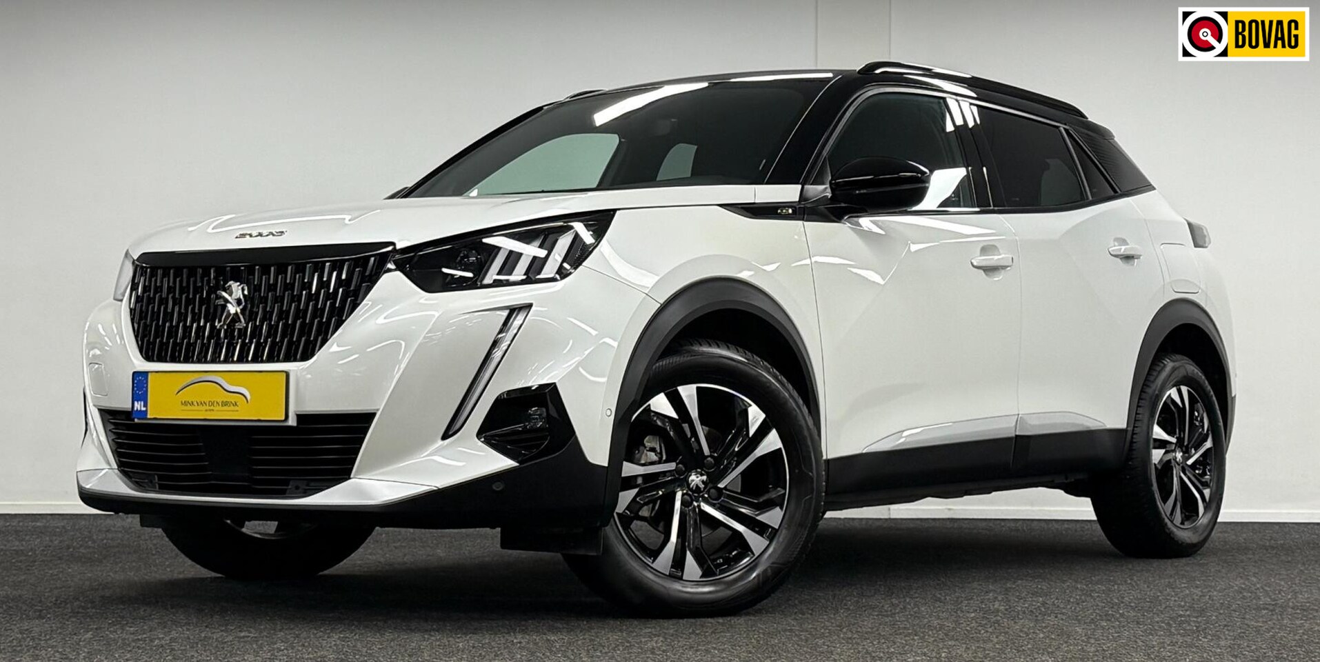 Peugeot 2008 - 1.2 PureTech GT Pack*DigitalDisplay*Stoelverw*Navi*Camera*Cruiscontrol* - AutoWereld.nl