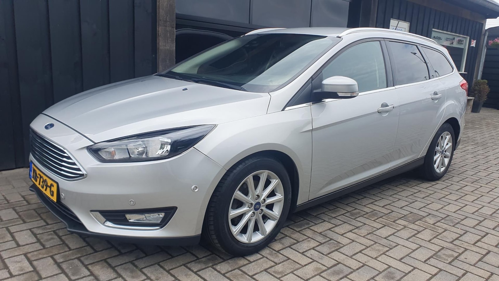 Ford Focus Wagon - 1.5 TDCI Titanium 1.5 TDCI Titanium - AutoWereld.nl