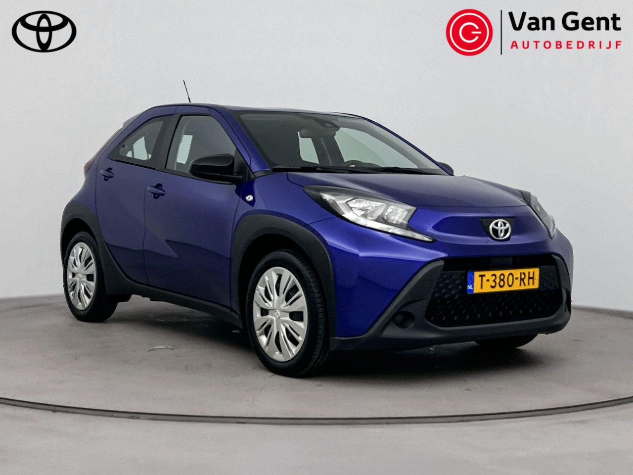 Toyota Aygo X - 1.0 VVT-i MT Play | Adaptive Cruise | Camera | Airco | Apple Carplay / Android Auto | Navi - AutoWereld.nl