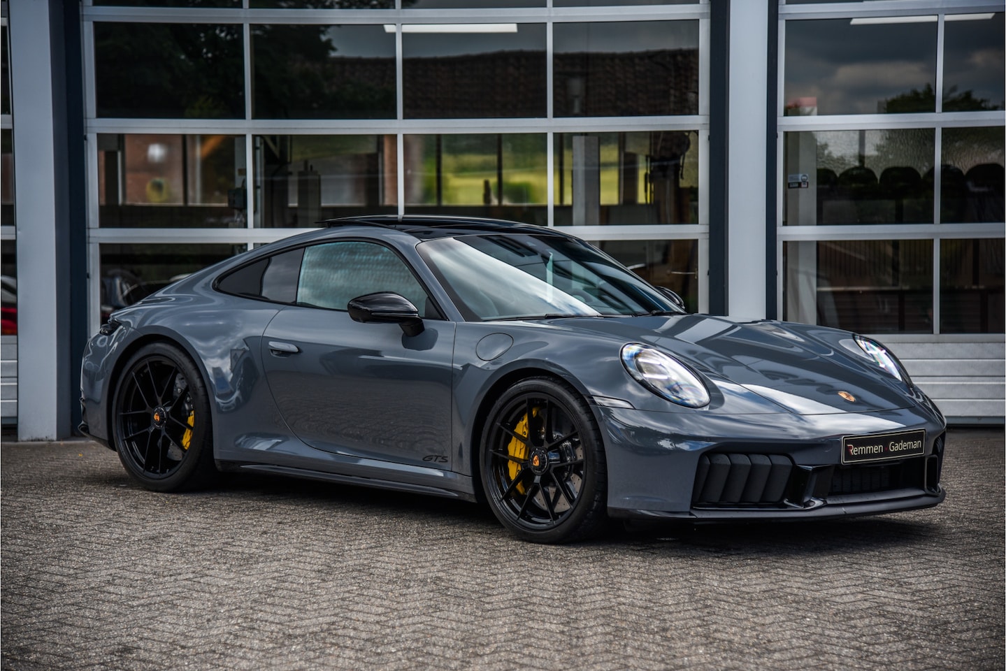 Porsche 911 - 992.2 3.6 Carrera 4 GTS 541PK - AutoWereld.nl