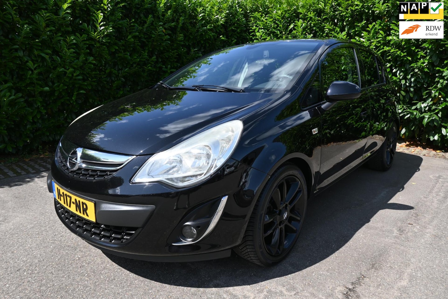 Opel Corsa - 1.4-16V Color Edition 1.4-16V Color Edition. - AutoWereld.nl