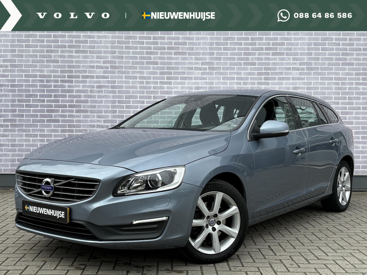 Volvo V60 - T3 150 pk Nordic+ | Standkachel | Volvo on Call app | Navigatie | Park Assist achter | Ver - AutoWereld.nl