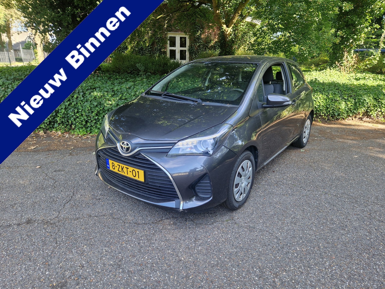 Toyota Yaris - 1.3 VVT-i AUTOMAAT, schade, 2015 - AutoWereld.nl