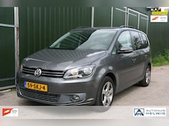 Volkswagen Touran - 1.2 TSI Highline BlueMotion 7persoons, AIRCO, TREKHAAK, NAVIGATIE