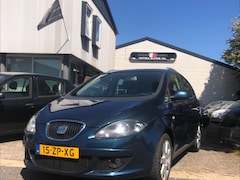SEAT Altea XL - 1.4 TSI Stylance LET OP: DISTRIBUTIE KETTING MOET VERVANGEN WORDEN. Auto rijdt prima maar