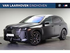 BMW iX - xDrive45 M Sport / Multifunctionele voorstoelen / Stoelventilatie / Comfort Access / Adapt