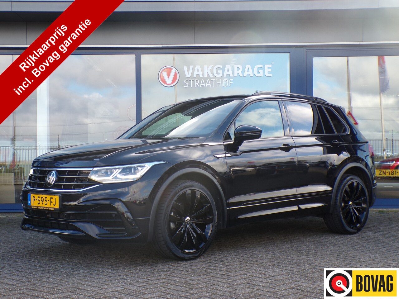 Volkswagen Tiguan - 1.5 TSI R-Line Business 1.5 TSI R-Line Business+, Automaat / Schuifdak / Carplay + Android Auto / Virtual Cockpit - AutoWereld.nl