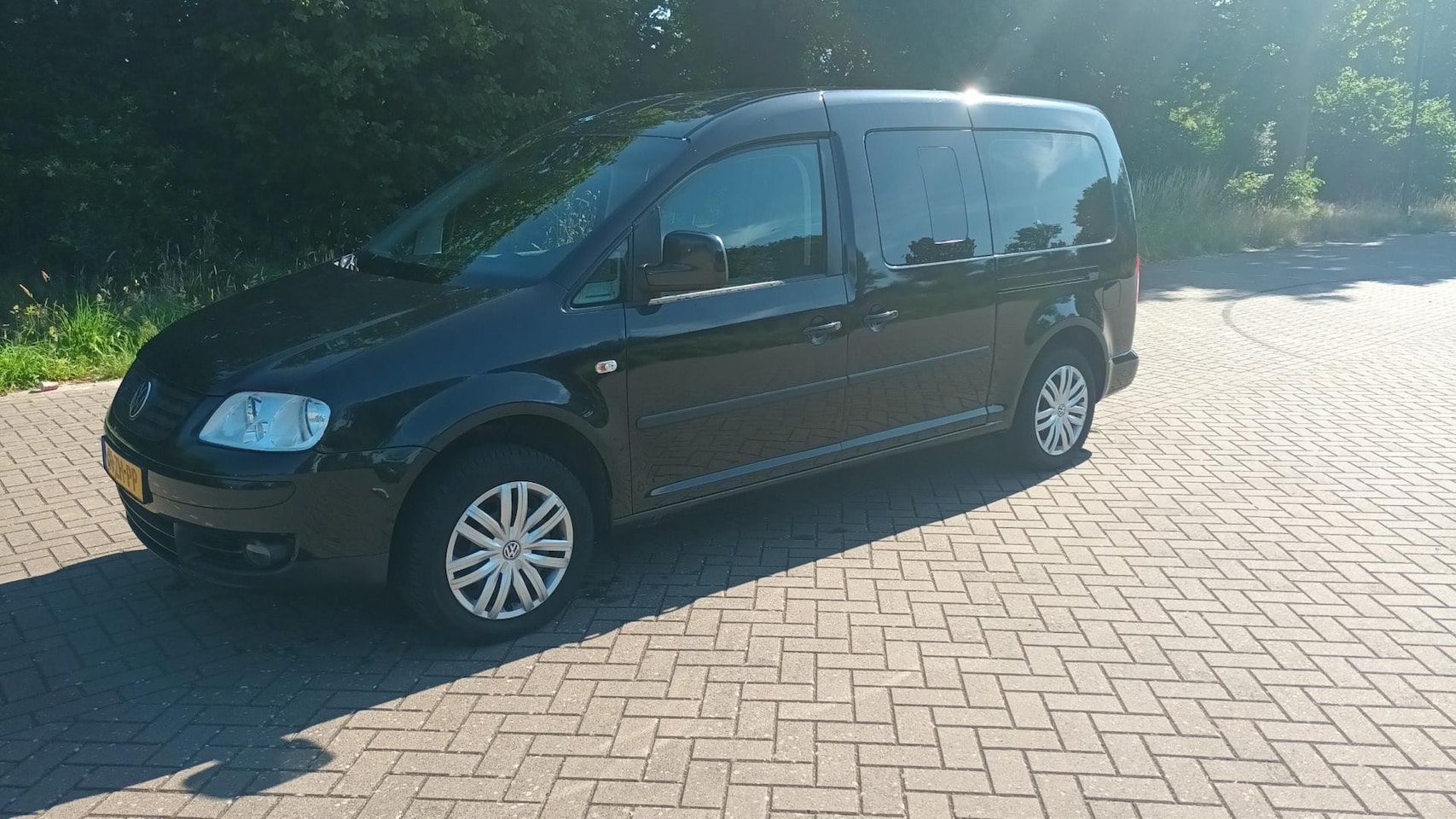 Volkswagen Caddy Maxi - 1.6 7p. Airco / 2× schuifdeur / Apk - AutoWereld.nl
