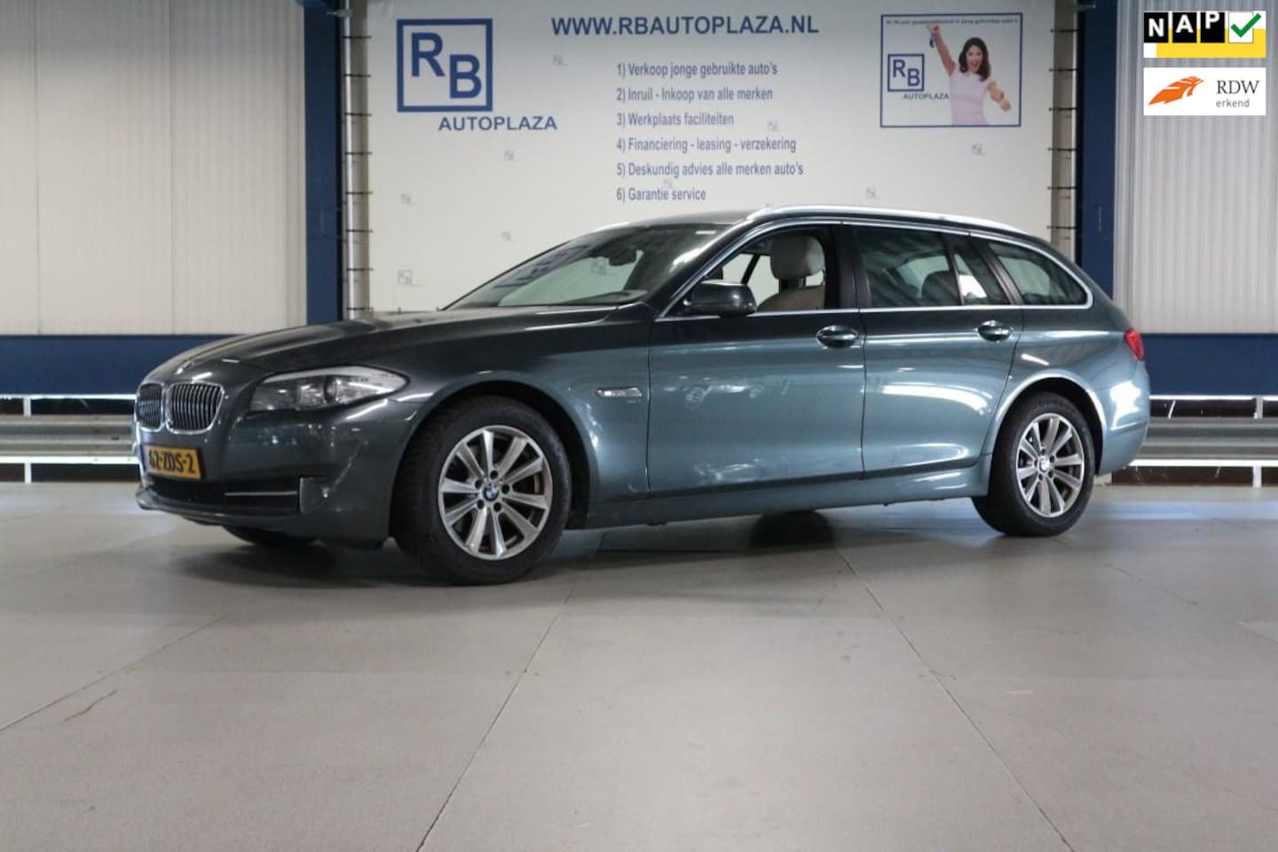 BMW 5-serie Touring - 520i High Executive / 2e EIG / NAP / DIKKE BMW ! ! ! - AutoWereld.nl