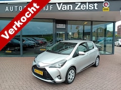 Toyota Yaris - 1.5 Hybrid Automaat, Airco(automatisch), Multimediasysteem, Bluetooth, Camera, Lane assist