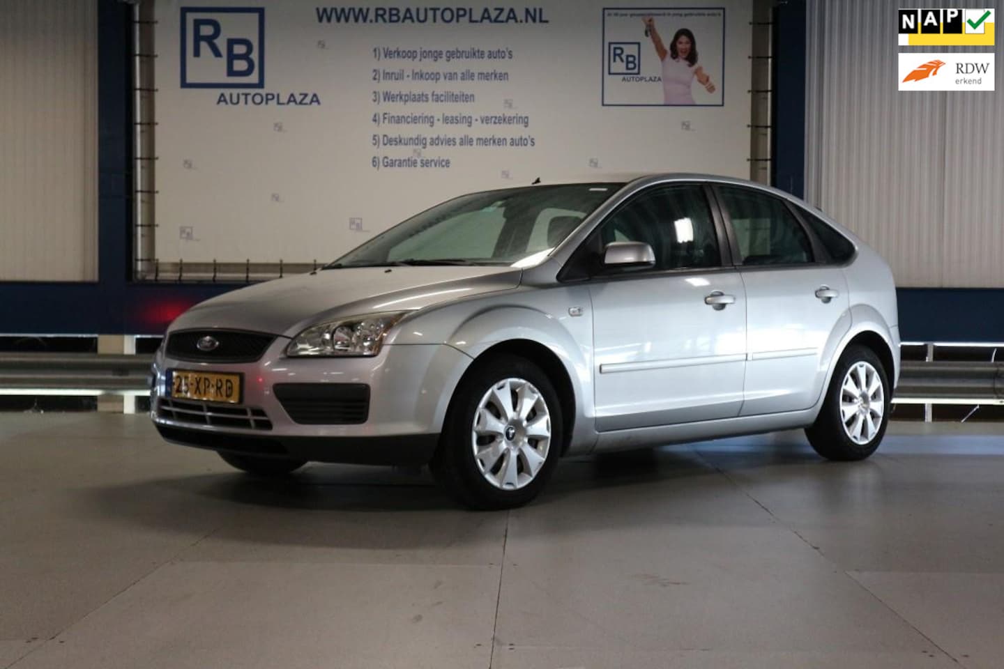 Ford Focus - 1.6-16V / AC / NAP / NIEUWE APK ! ! - AutoWereld.nl