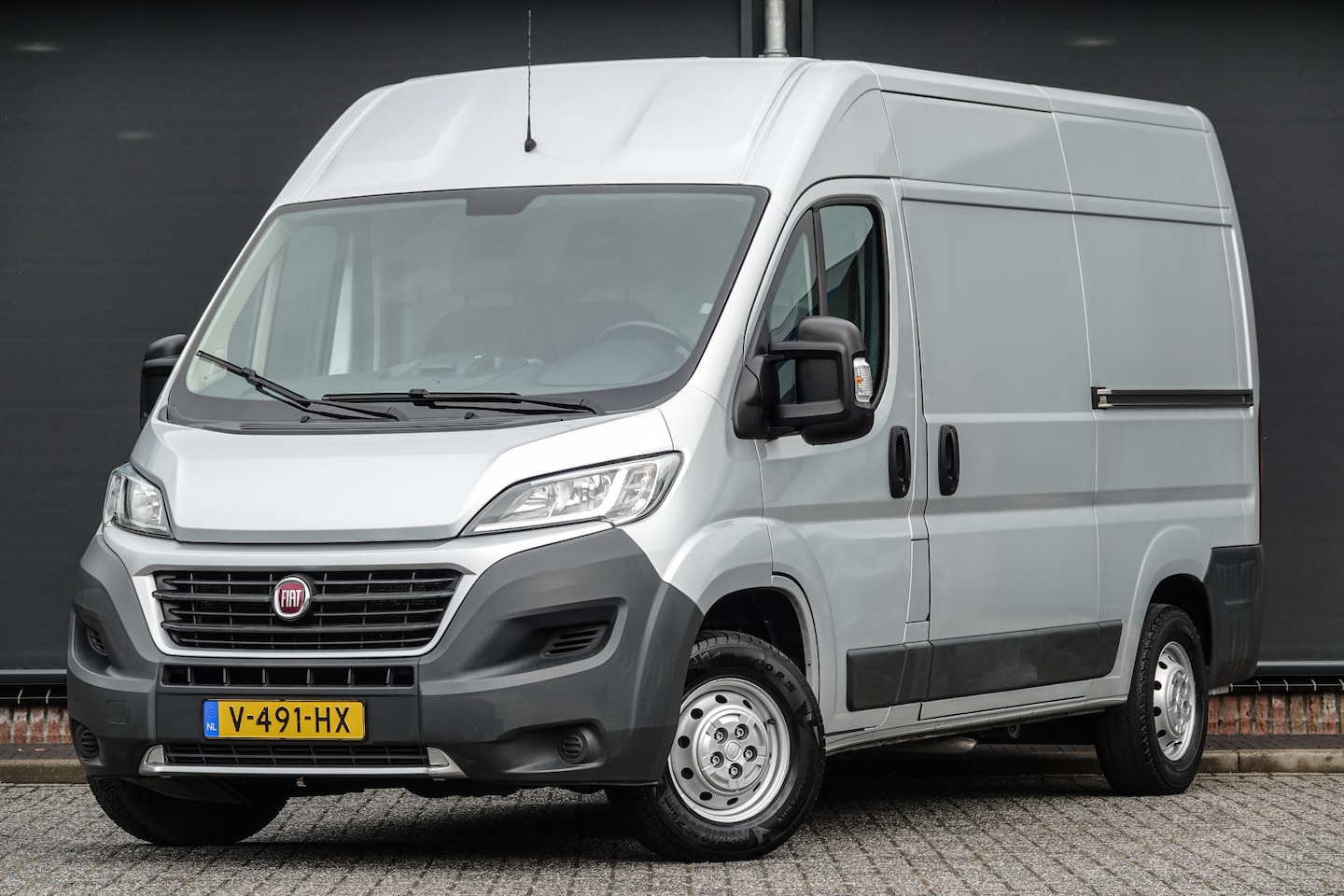 Fiat Ducato - L2H2 2.3 Multijet 150Pk Aut. | Stoel-Bank | Achteruitrijcamera | Trekhaak - AutoWereld.nl