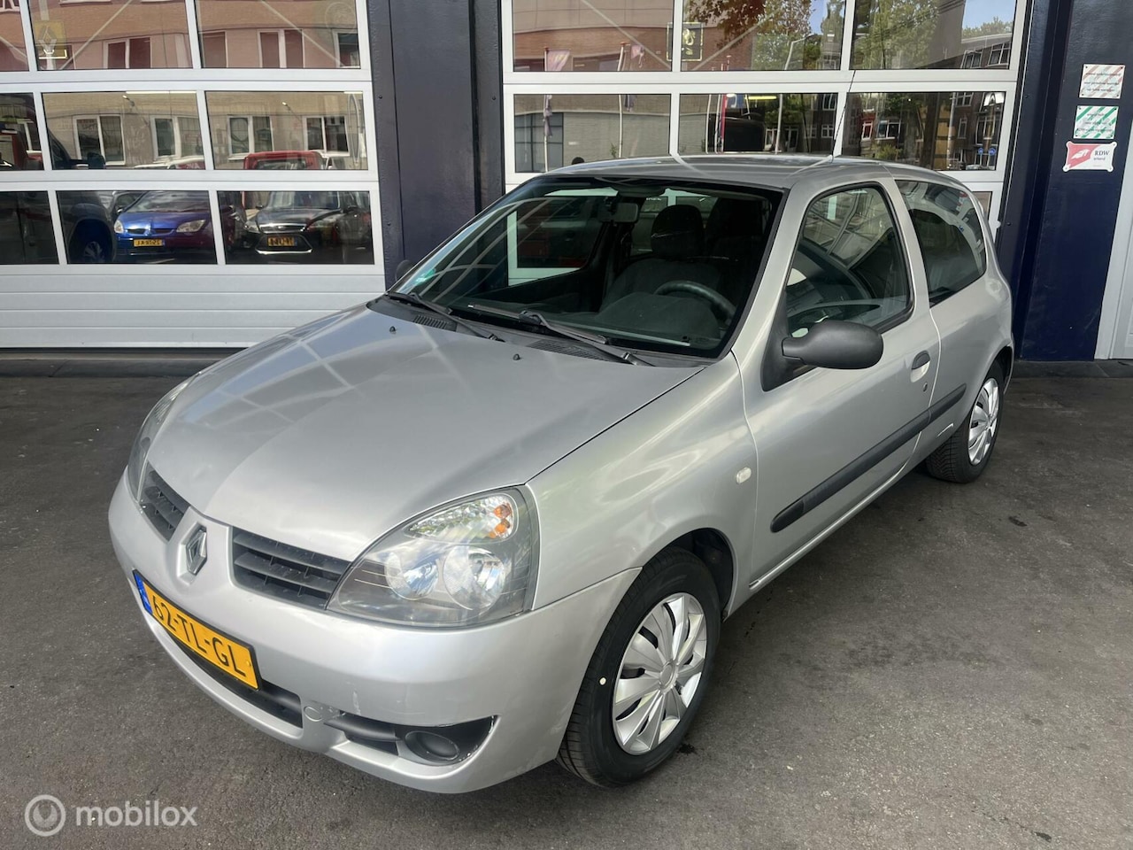 Renault Clio - 1.2 Campus Accès/NAP/Nieuw Apk - AutoWereld.nl
