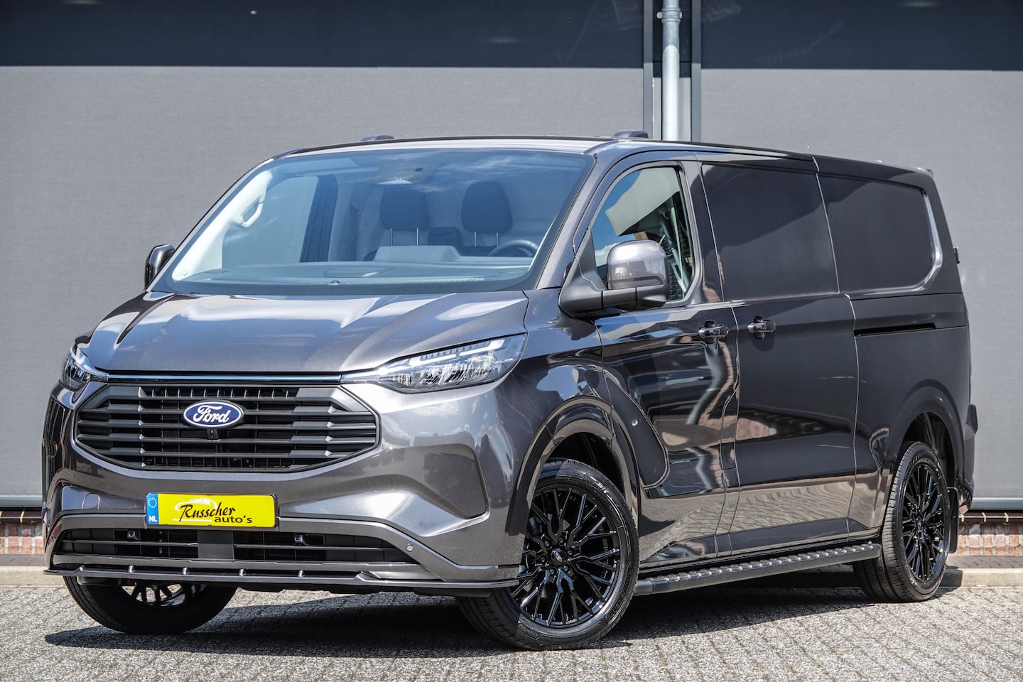 Ford Transit Custom - L2H1 2.5PHEV 233Pk Aut. | Limited | Plug-In Hybrid | 360° Camera | 2xSchuifdeur | Spoilerp - AutoWereld.nl