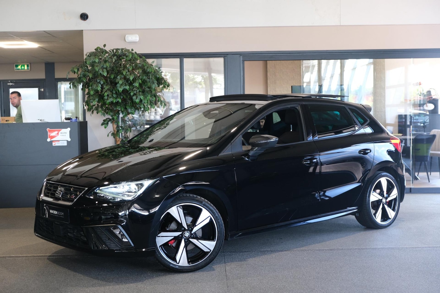 Seat Ibiza - 1.5 TSI FR DSG 150pk Pano Navi Virtual Led Beats - AutoWereld.nl