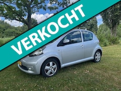 Toyota Aygo - 1.0-12V Sport met nieuwe apk en een koude airco