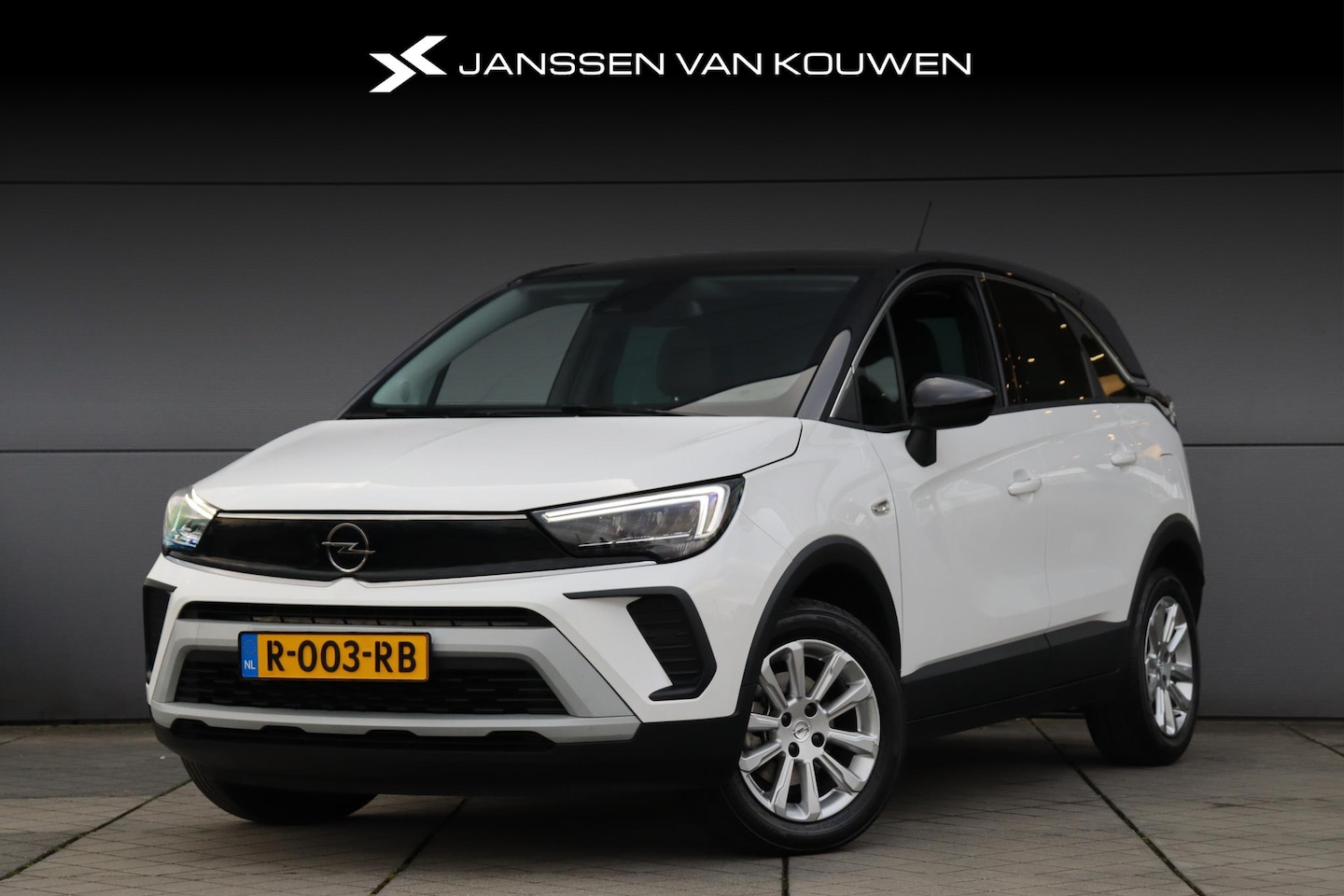 Opel Crossland - 1.2 Turbo Elegance / Navigatie / Apple CarPlay / Trekhaak / Zwart dak - AutoWereld.nl