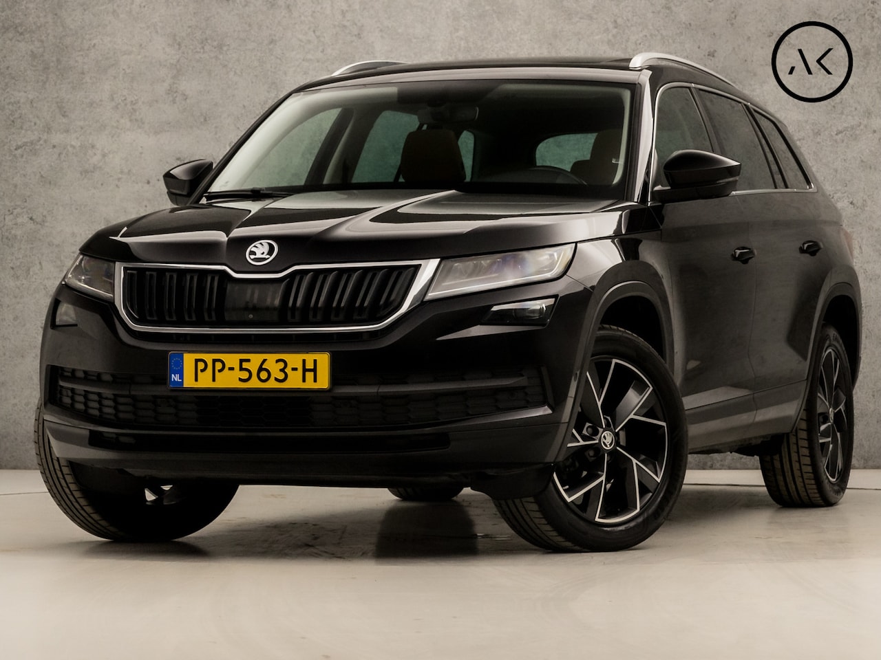 Skoda Kodiaq - 1.4 TSI ACT Sport 150Pk Automaat (PANORAMADAK, APPLE CARPLAY, GROOT NAVI, 360 CAMERA, MEMO - AutoWereld.nl