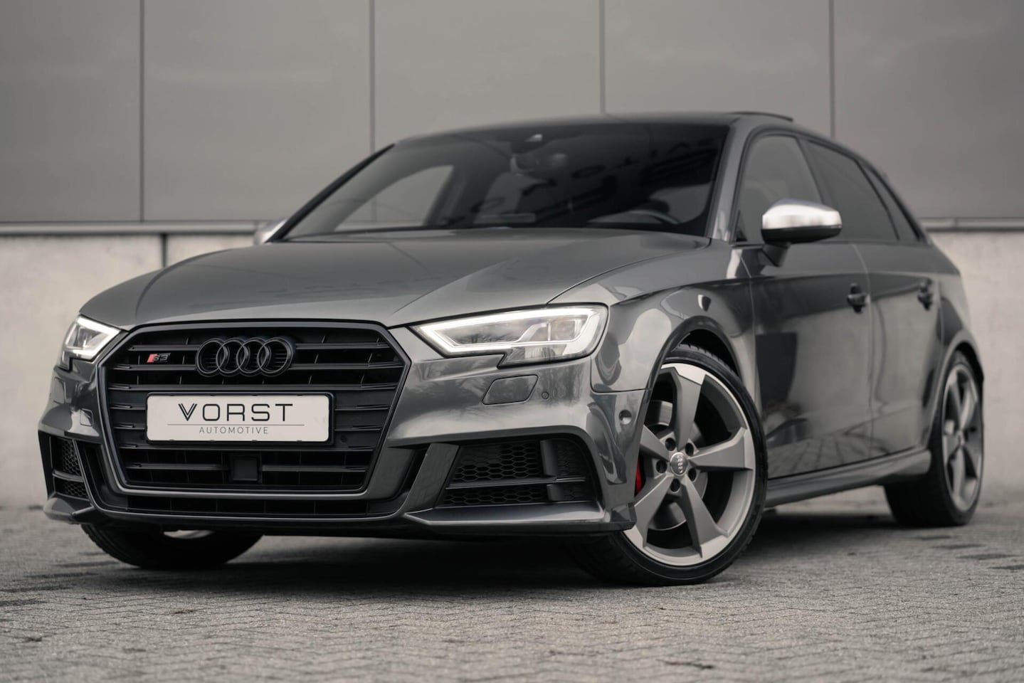 Audi S3 - 2.0 TFSI quattro Pano B&O Leder Schaalstoel Vol - AutoWereld.nl