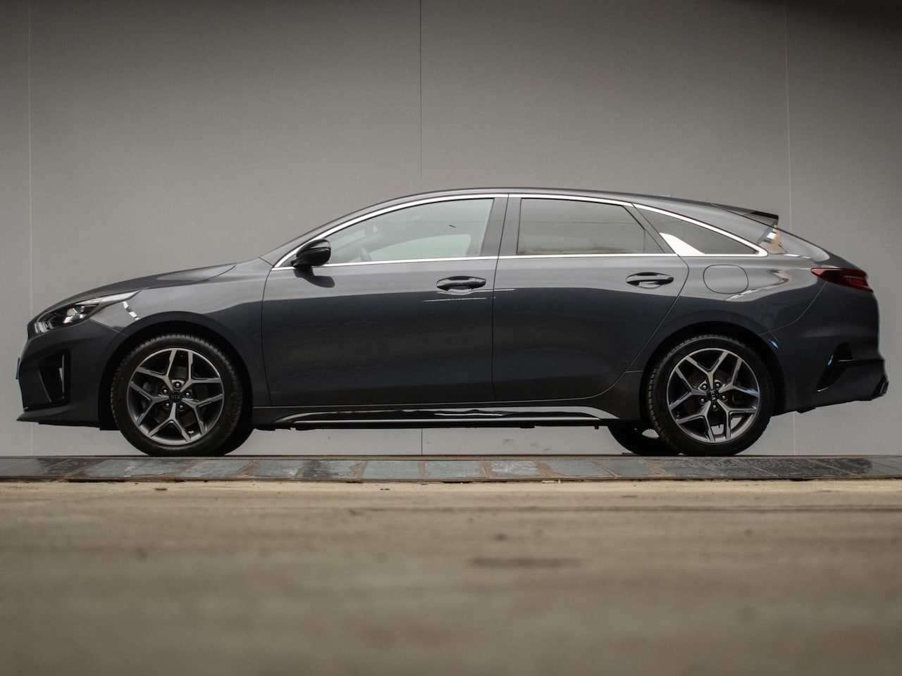 Kia Pro cee'd - 1.4 T-GDI GT-Line Sport (APPLE CARPLAY,NAVI,CAMERA,PDC,LED,LANE ASSIST,STOEL/STUUR VERWARM - AutoWereld.nl