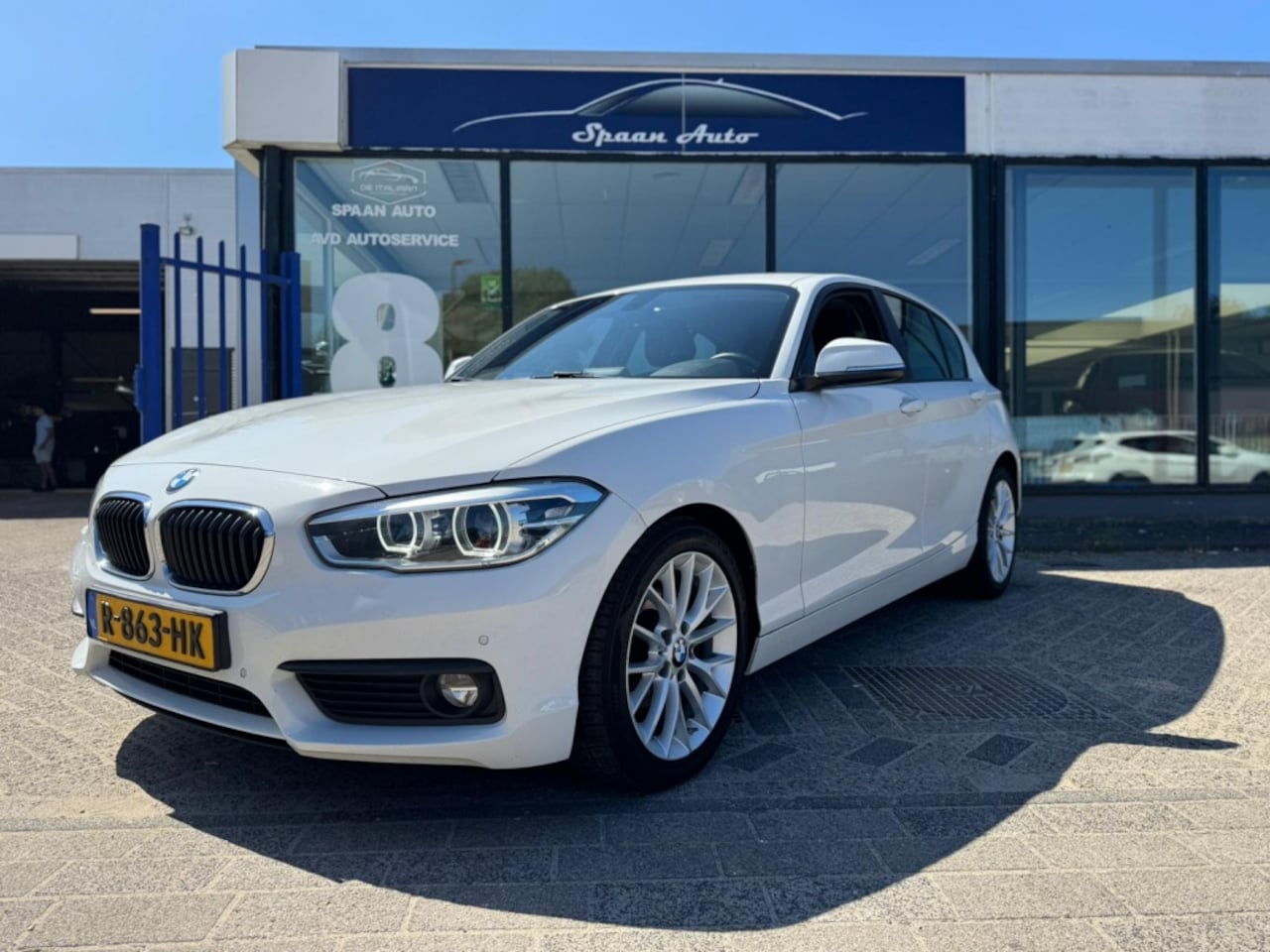 BMW 1-serie - 118i M-Sport | LED | 5-DR | CLIMATE CONTROL | STOELVERW. - AutoWereld.nl