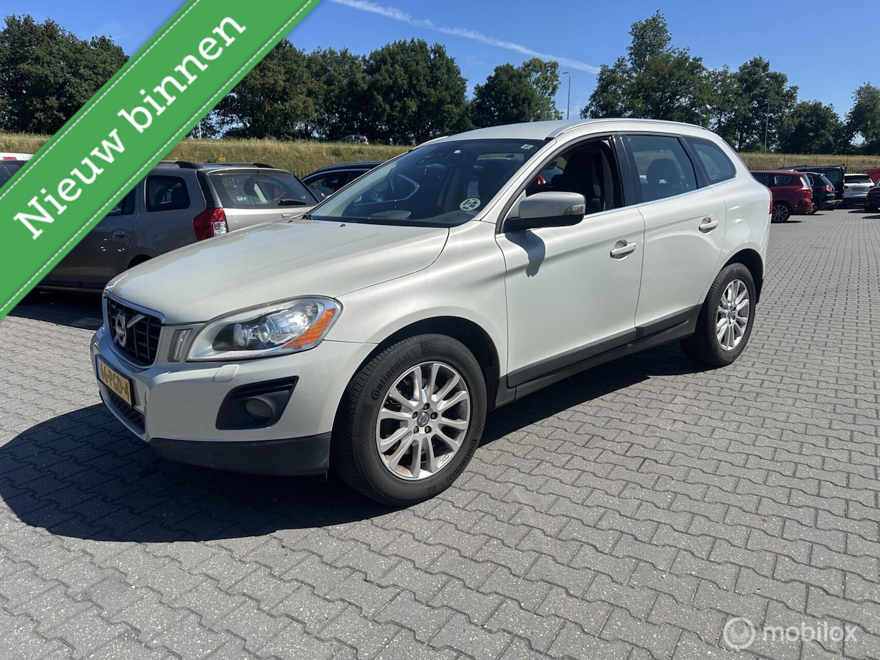 Volvo XC60 - 2.4D Kinetic automaat km 240.000 goed onderhouden - AutoWereld.nl