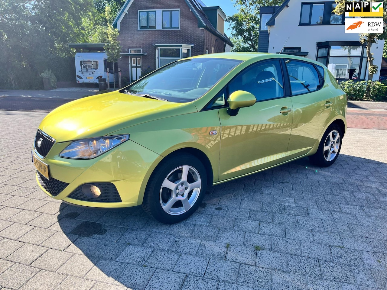 Seat Ibiza - 1.2 Reference LM 5 Drs Cruise Ecc Isofix NW APK Kleine schade - AutoWereld.nl
