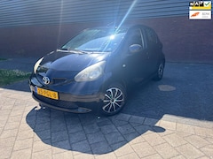 Toyota Aygo - 1.0-12V XR Met Nieuwe Apk