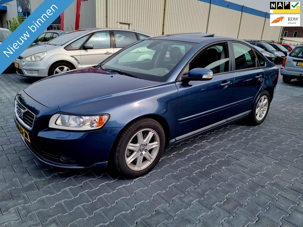 Volvo S40 - 2.0D EDITION II BJ08 AIRCO NAVI LEDER LMV - AutoWereld.nl
