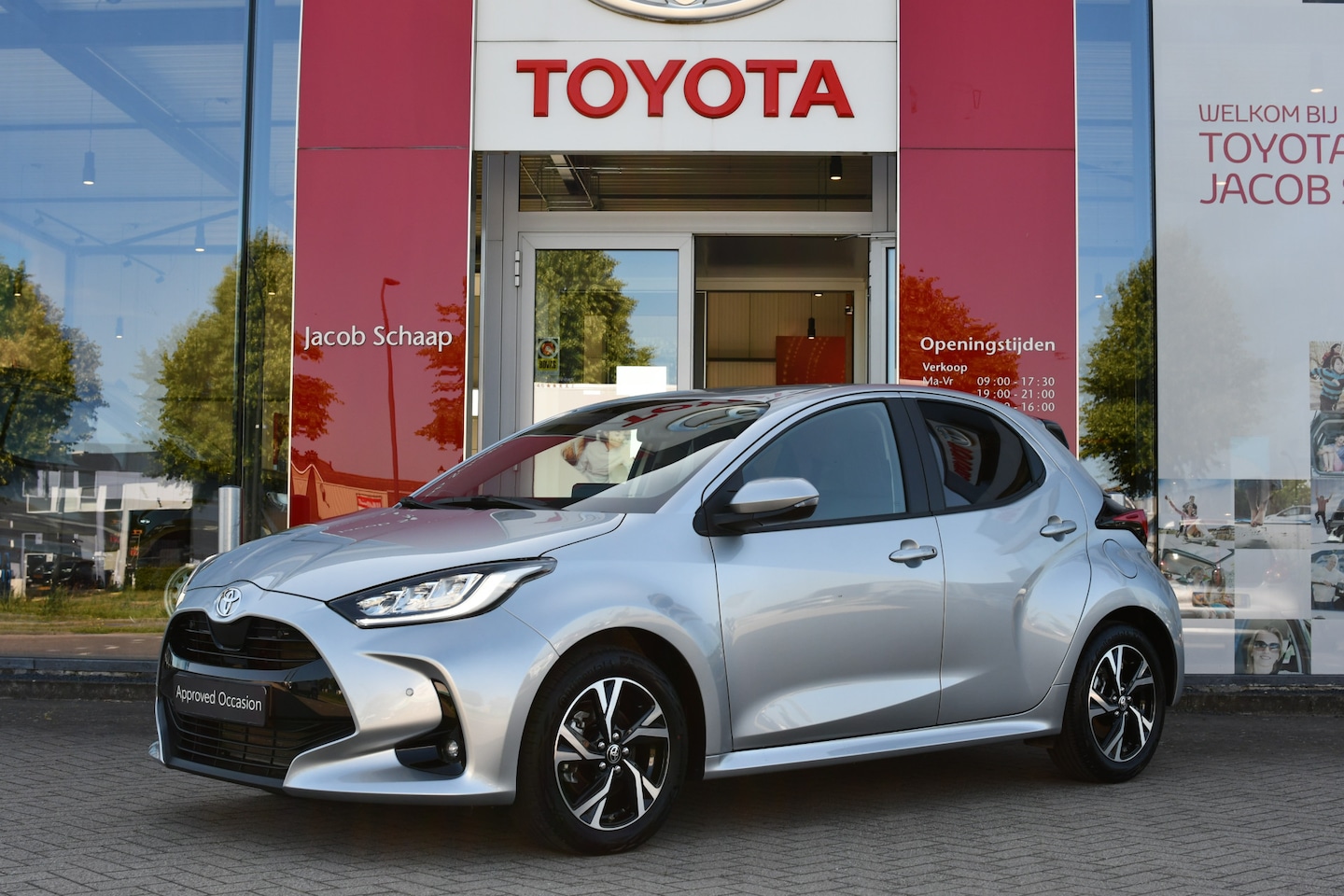 Toyota Yaris - 1.5 Hybrid 115 Style Limited Automaat 116pk | Stoelverwarming | Parkeersensor vóór & achte - AutoWereld.nl