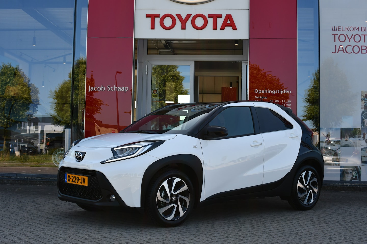 Toyota Aygo X - 1.0 VVT-i MT Pulse 72pk | LED koplampen | Apple CarPlay/Andoid Auto | Cruise control adapt - AutoWereld.nl