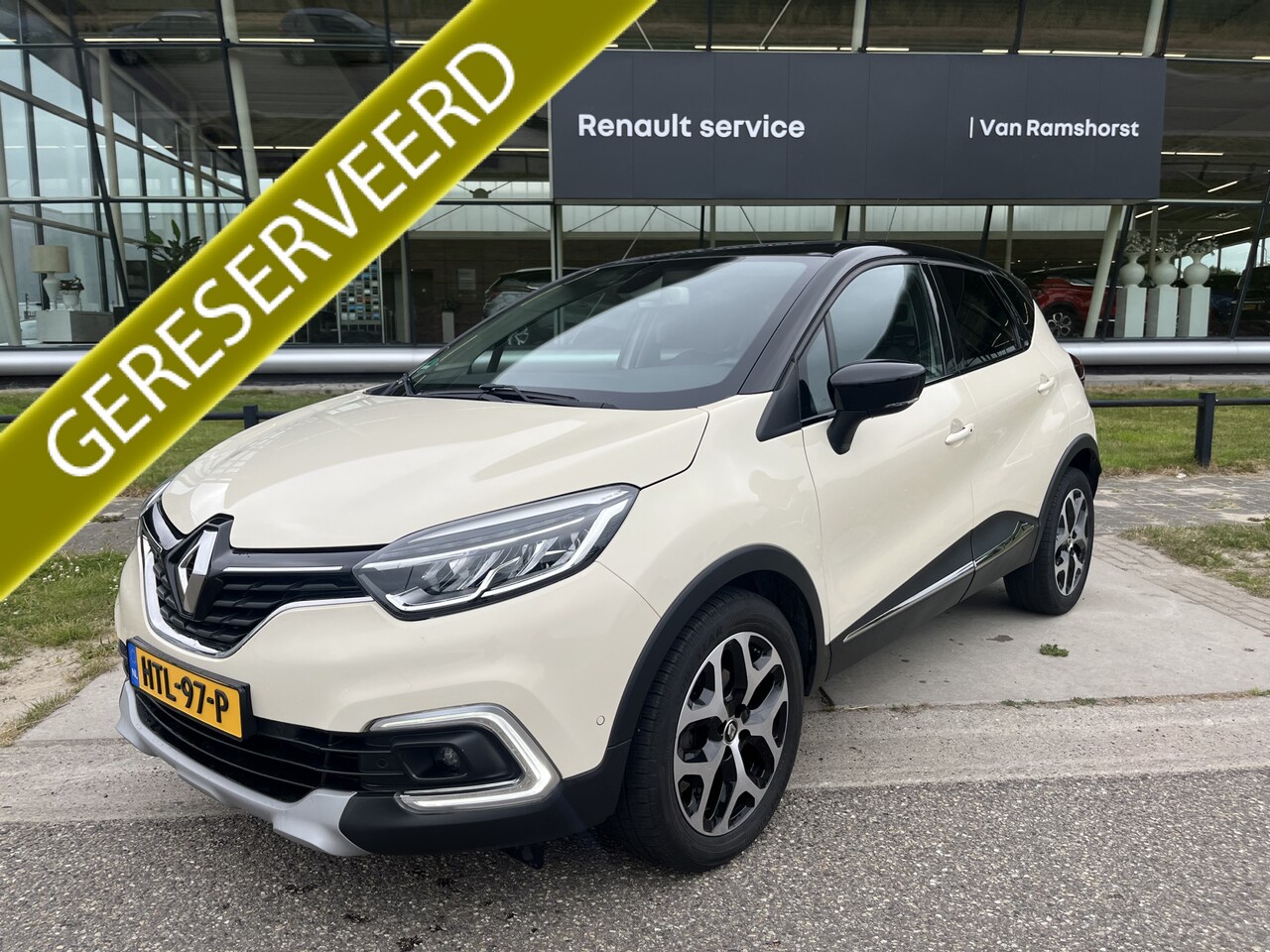 Renault Captur - 1.3 TCe 150 PK Intens / Dealer onderhouden / Automaat / Panorma / Camera / Stoelverw. / Bl - AutoWereld.nl