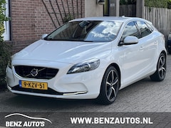 Volvo V40 - 1.6 T3 Momentum PDC/Navi/Xenon