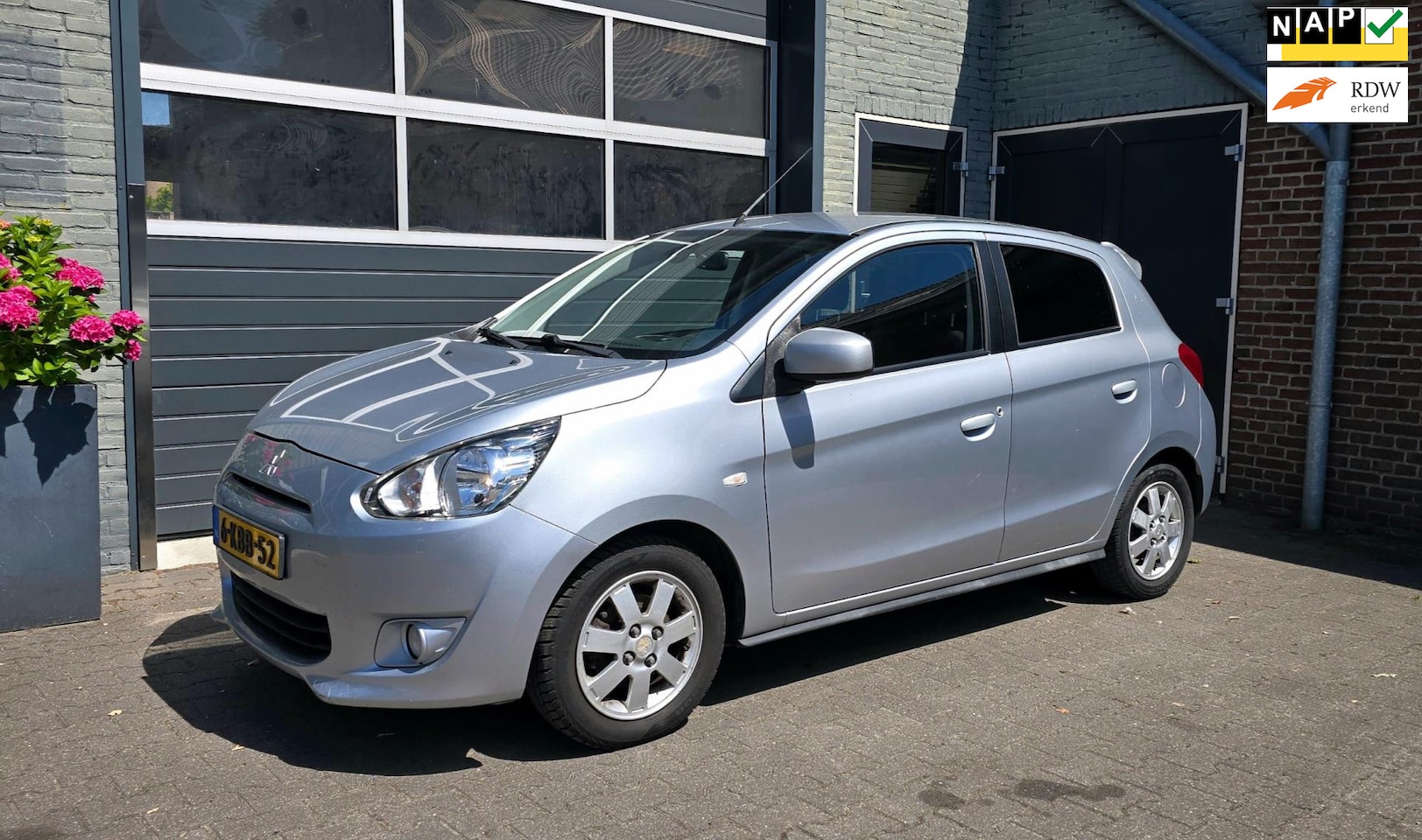 Mitsubishi Space Star - 1.0 Intense| airco | dealer ondehouden - AutoWereld.nl