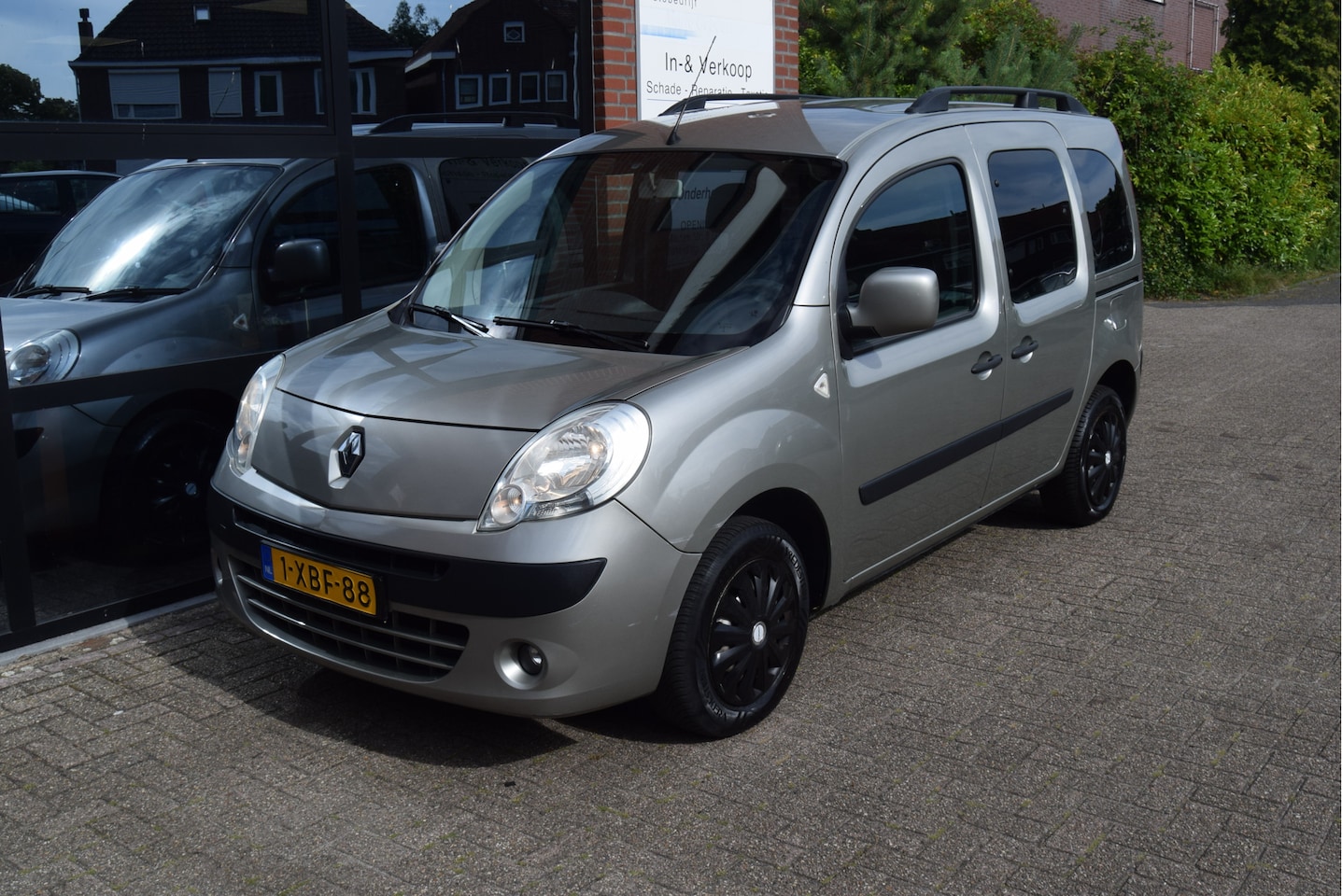 Renault Kangoo Family - 1.6-16V Privilège 1.6-16V Privilège - AutoWereld.nl