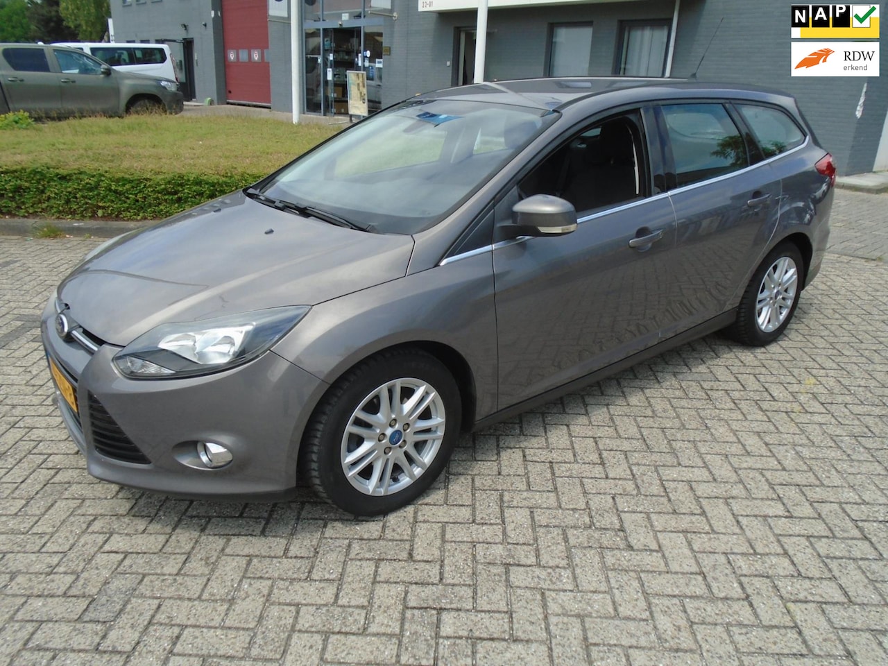 Ford Focus Wagon - 1.6 TI-VCT Titanium Nieuwe Distr. en Apk - AutoWereld.nl