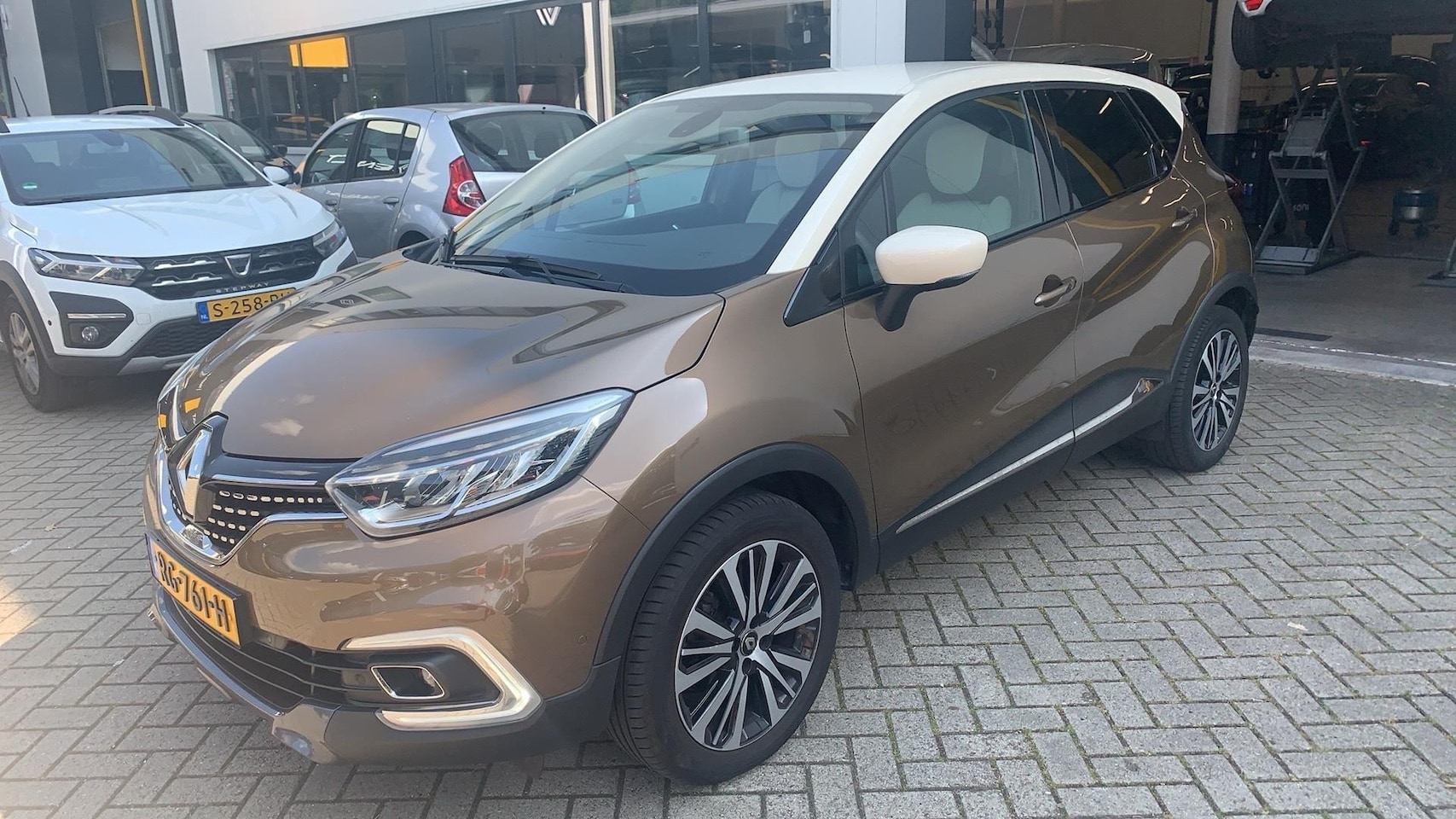 Renault Captur - 1.2 TCe Initiale Paris 1.2 TCe Initiale Paris - AutoWereld.nl