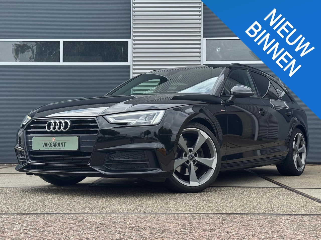 Audi A4 Avant - 2.0 TFSI MHEV Sport S Line Black Edition |Stoelverw. |Zwarte hemel - AutoWereld.nl