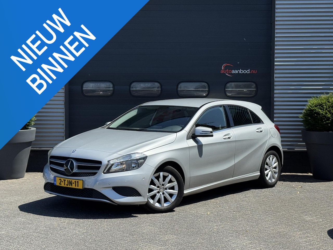 Mercedes-Benz A-klasse - 180 Ambition | Navigatie | Cruise Control | Lichtmetalen Velgen | Airco | - AutoWereld.nl
