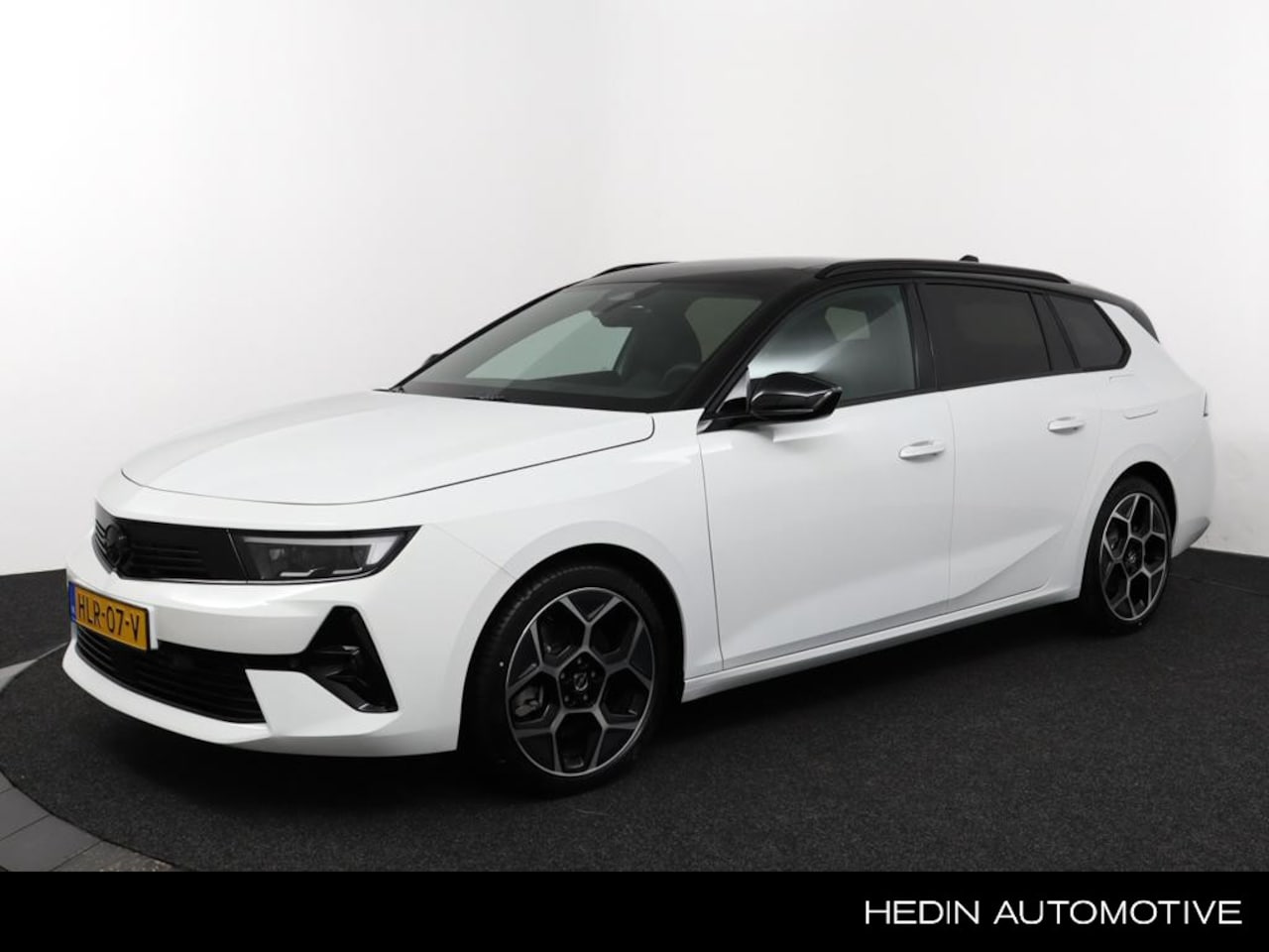 Opel Astra Sports Tourer - 1.6 Turbo Plug In Hybrid 180PK Ultimate | Panoramadak | Navigatie | Stoelverwarming + Stuu - AutoWereld.nl