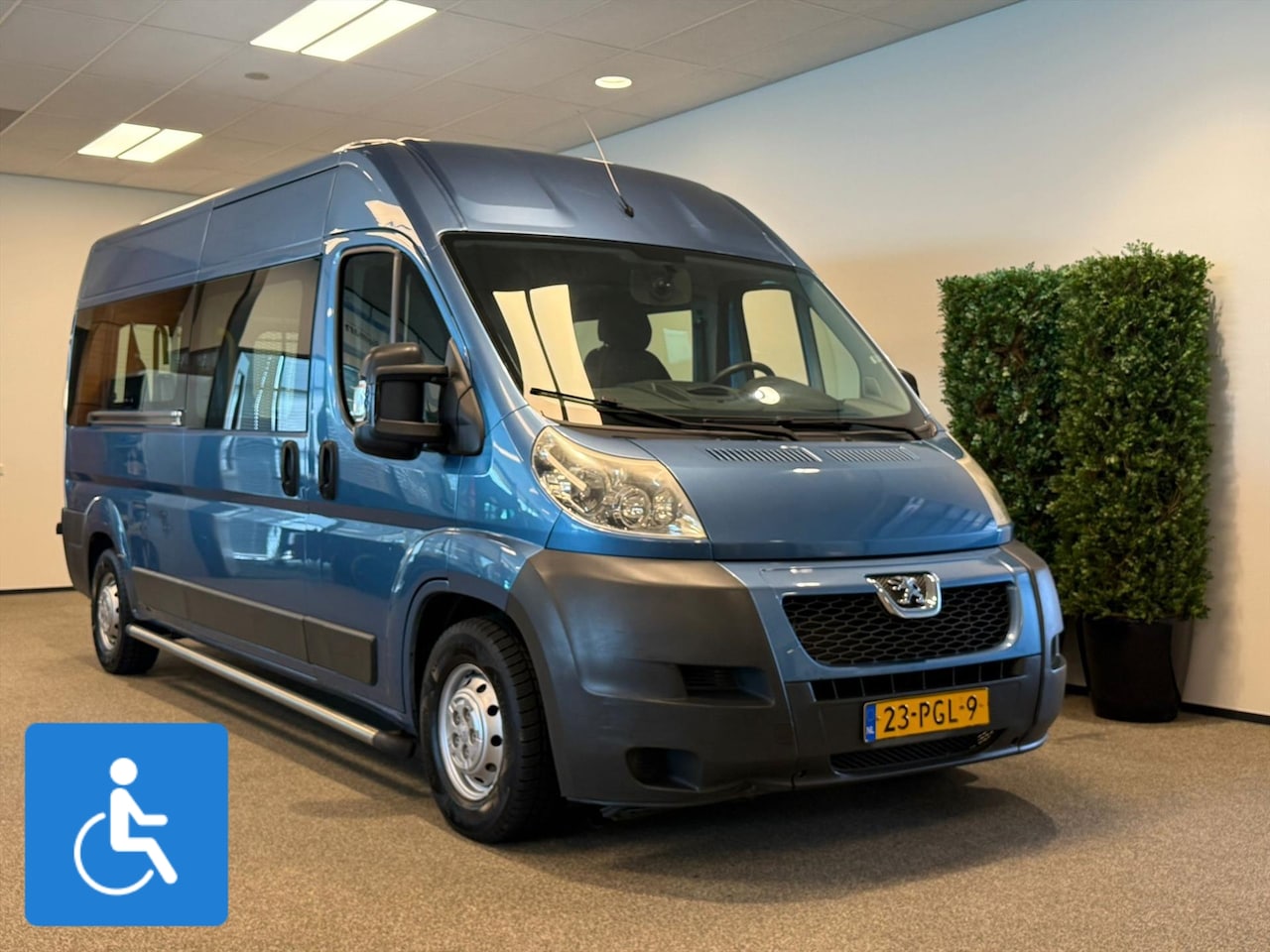 Peugeot Boxer - L3H2 Groepsvervoer Rolstoelbus (airco) - AutoWereld.nl