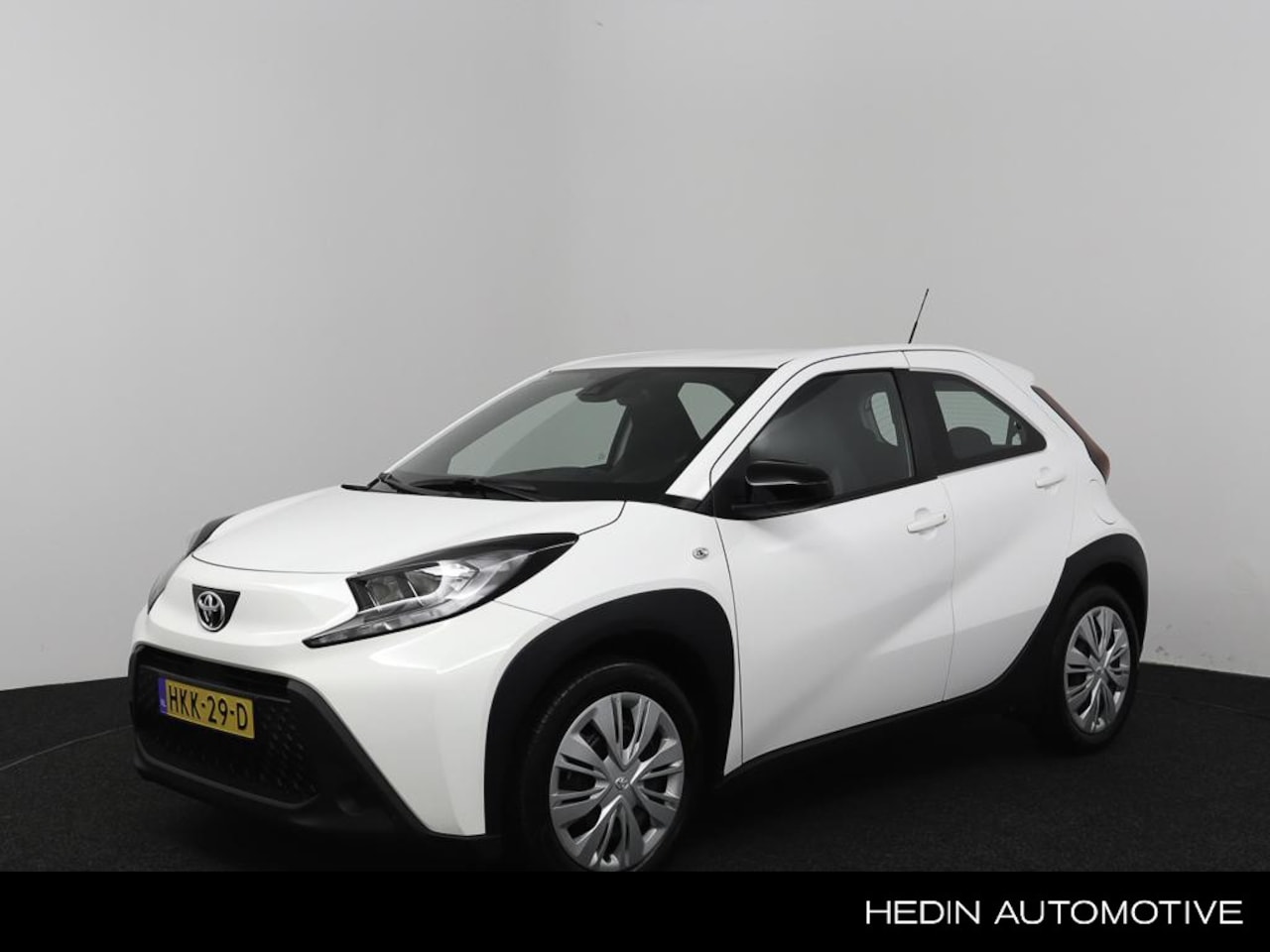 Toyota Aygo X - 1.0 VVT-i MT Play | Navigatie via App | Camera | Airco | Carplay | Ad. Cruise control | St - AutoWereld.nl