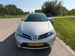 Toyota Auris - 1.8 Hybrid Lease