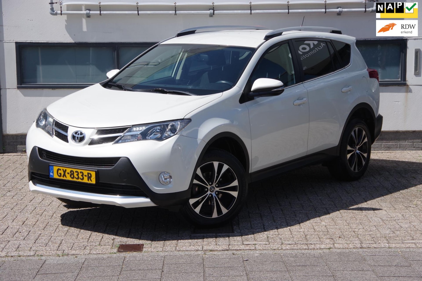 Toyota RAV4 - 2.0 Style 4WD Dealer onderhouden/ 2000 kg trekgewicht - AutoWereld.nl