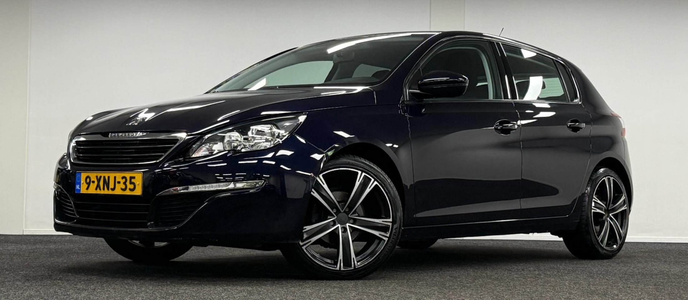 Peugeot 308 - 1.2 e-THP Blue Lease*DealerOh*Navi*Camera*Nap*CruiseControl*ClimaEcc - AutoWereld.nl