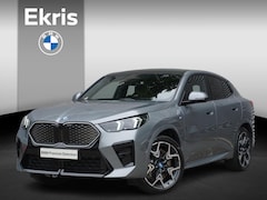 BMW iX2 - eDrive20 M Sportpakket Pro | Comfort Pack | Glazen panoramadak | Parking Assistant Plus |