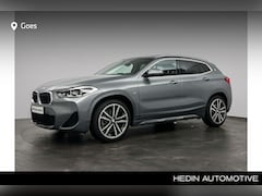 BMW X2 - sDrive20i | M Sportpakket X | Steptronic Sport transmissie met schakelpaddles aan het stuu
