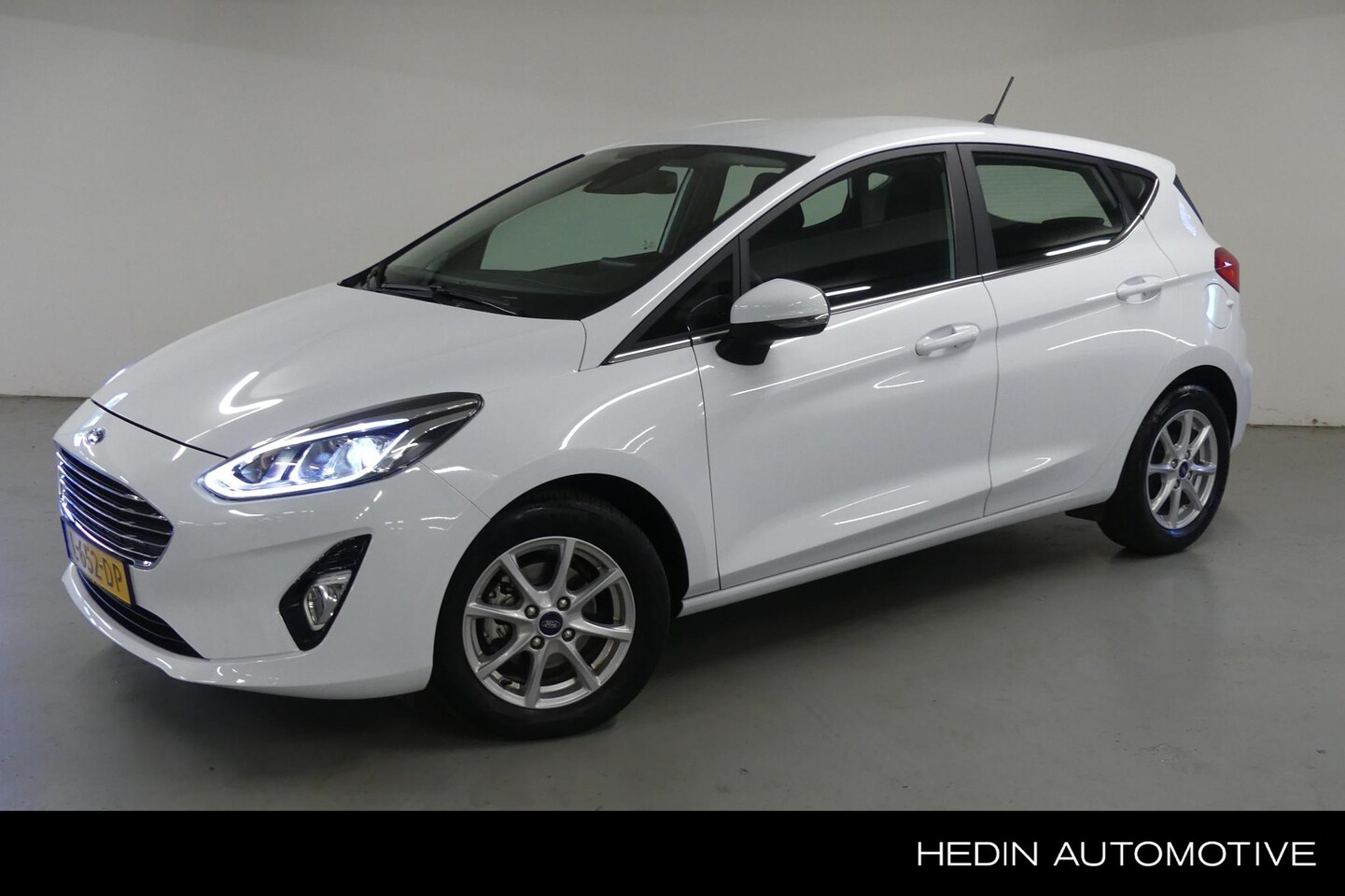 Ford Fiesta - 1.0 EcoBoost Titanium | Climate Control | Multimedia & Navigatie | Lichtmetalen Velgen | C - AutoWereld.nl